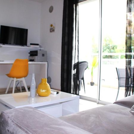 Studio Moderne, Centre-Ville, Au Calme, Parking Prive Ла-Посесьон Экстерьер фото